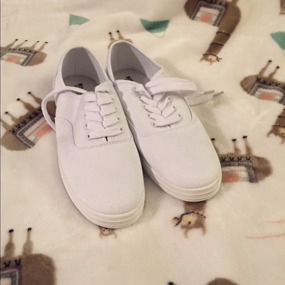 Canvas shoes